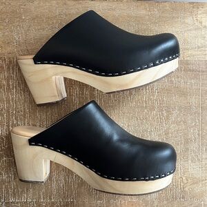 NISOLO ALL DAY BLACK LEATHER CLOGS MULES  SIZE 8.5